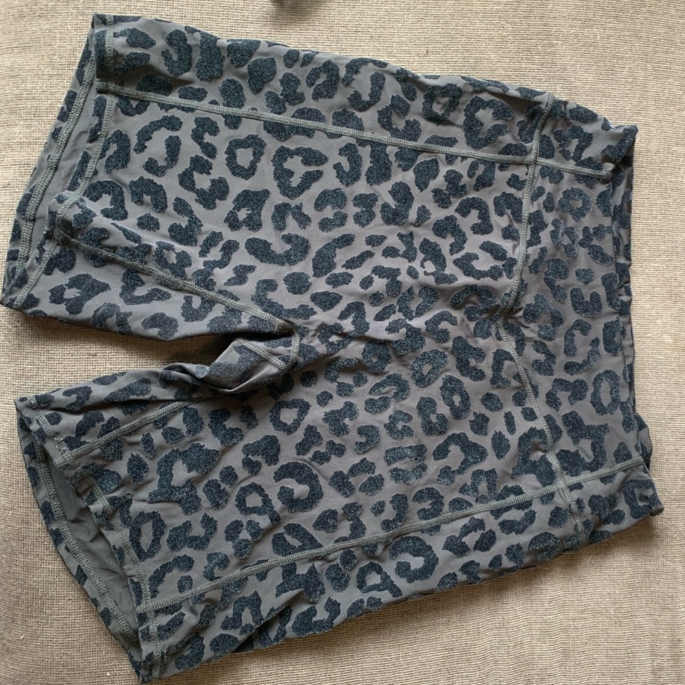 Balance Athletica - the ride short lux size L